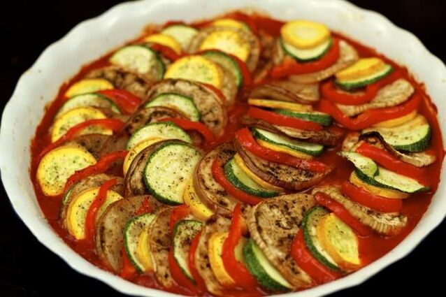 Bereiten Sie Ratatouille für die Dukan-Diät zu