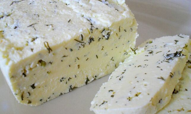 salziger Käse als Frühstücksoption bei der Dukan-Diät