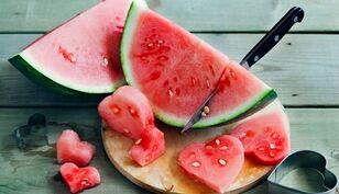 Regeln für die Einhaltung der Wassermelonendiät zur Gewichtsreduktion